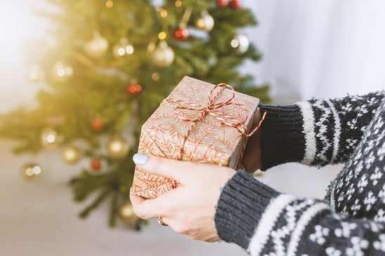 The Silent Mind Singing Bowl: The Gift of Peace and Harmony for the Holidays